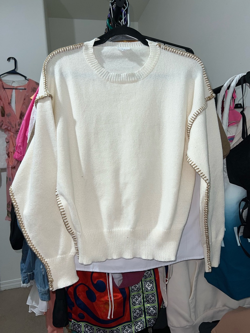 Le Lis Cream Crewneck Sweater with Contrast Stitching